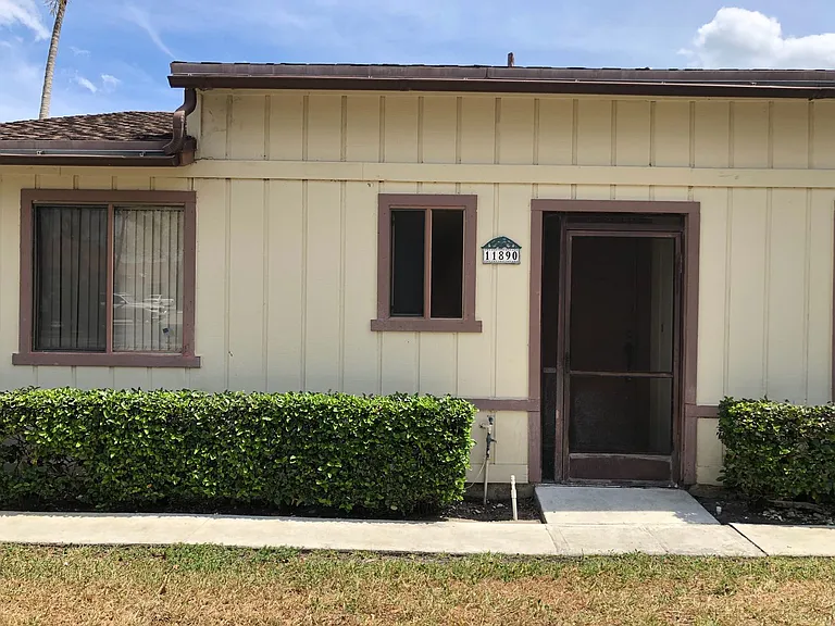 11890 Sturbridge Ln — Photo 17