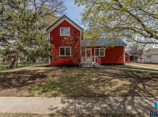330 Idaho St, Centerville, SD 57014