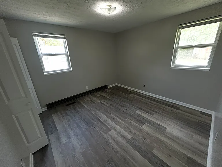 808 Goldcrest Dr — Photo 12