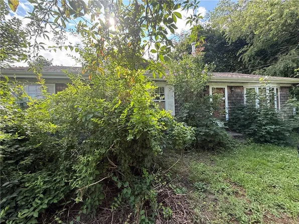 54 Narragansett Blvd, Portsmouth, RI 02871