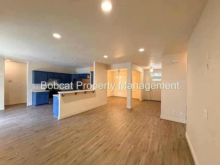 1362 Branden Ln — Photo 3