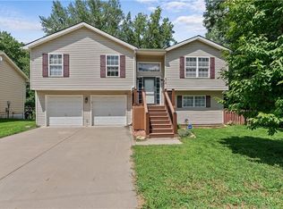 310 NE 90th Ter, Kansas City, MO 64155