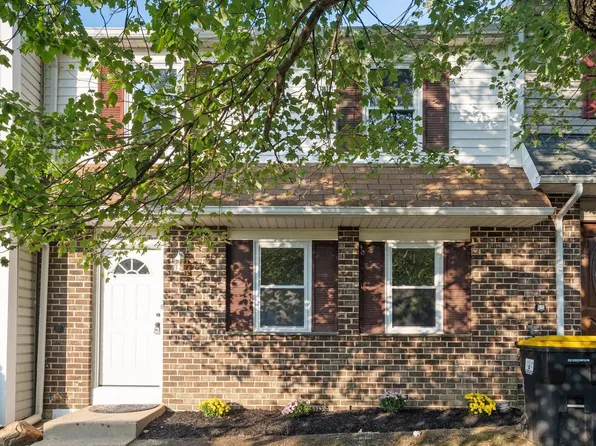 205 Flamingo Dr, Newark, DE 19702