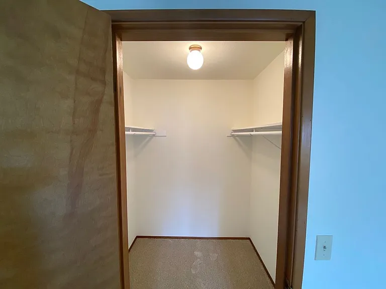 Shorecrest Apartments — Photo 36