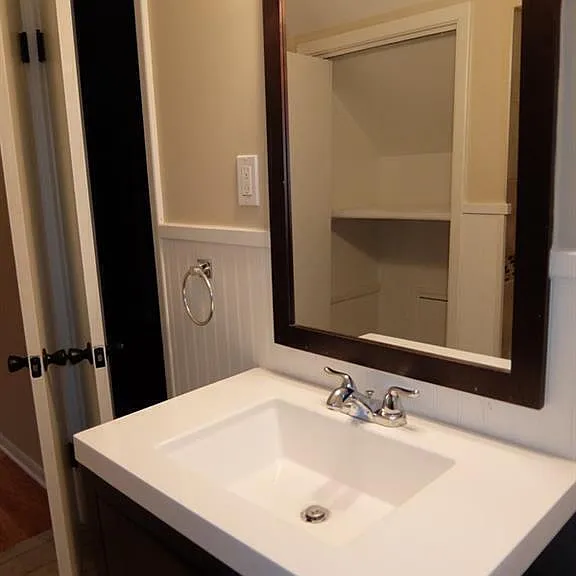 2332 N Taylor Rd — Photo 5