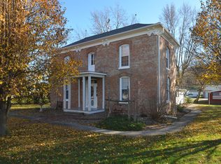 205 W Meadow St, Smithville, MO 64089
