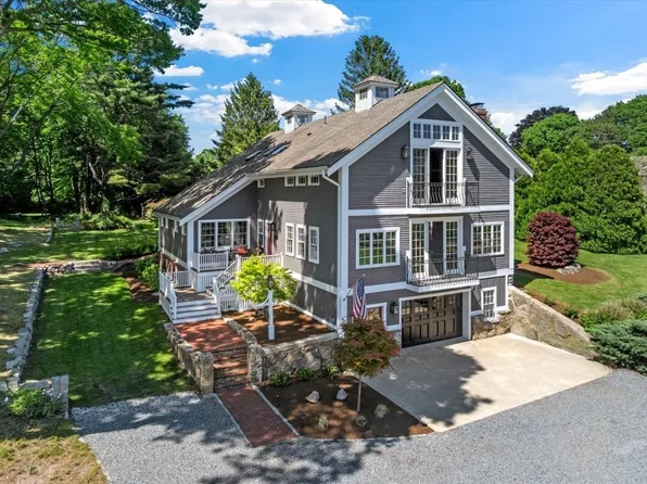 26 Neal Gate St, Scituate, MA 02066