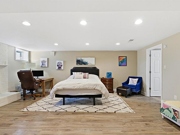 5th image of 119 Briarwood St