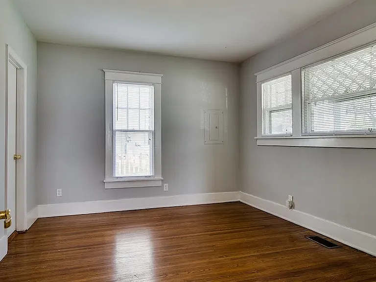 3708 Murphy Rd — Photo 5