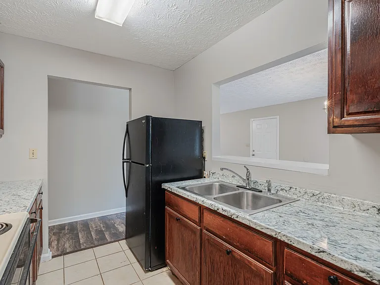 2603 Louise Ave — Photo 8