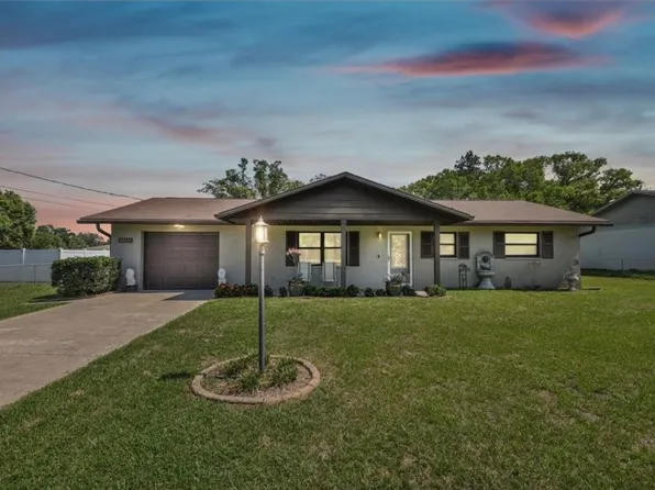 37137 Rutledge Dr, Zephyrhills, FL 33541