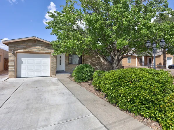 323 Arvada Ave NE, Albuquerque, NM 87102