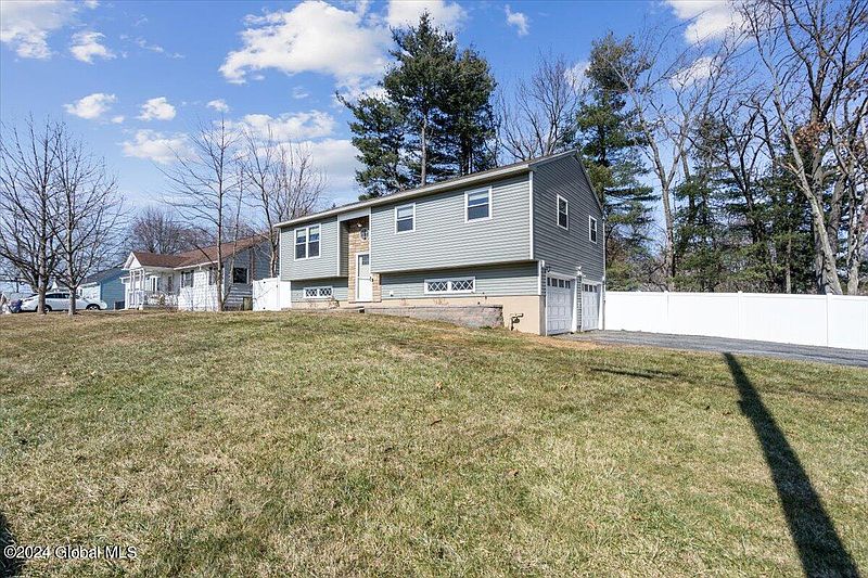 2nd image of 3335 Ralph Street