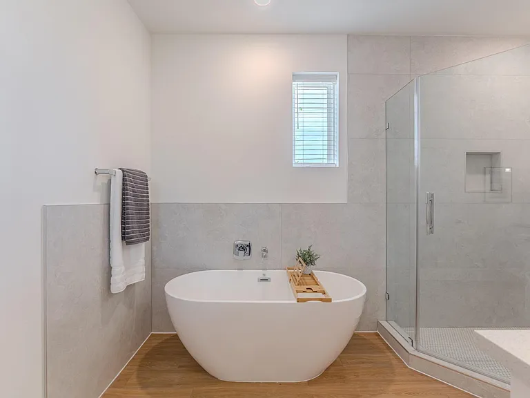 7613 Victory Reserve St — Photo 14