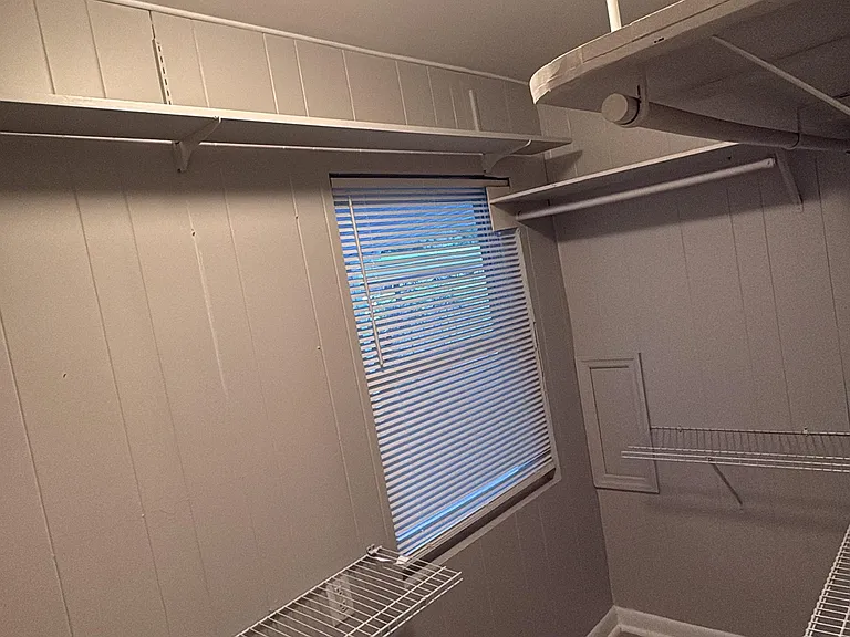 walk in closet