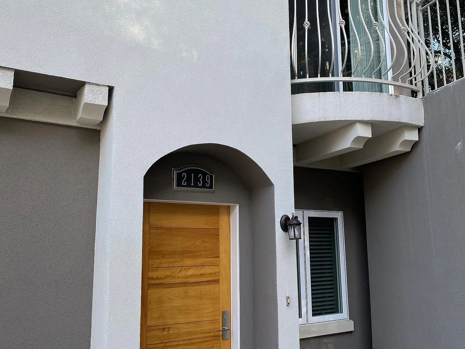 2139 Carlmont Drive - 1 — Photo 2