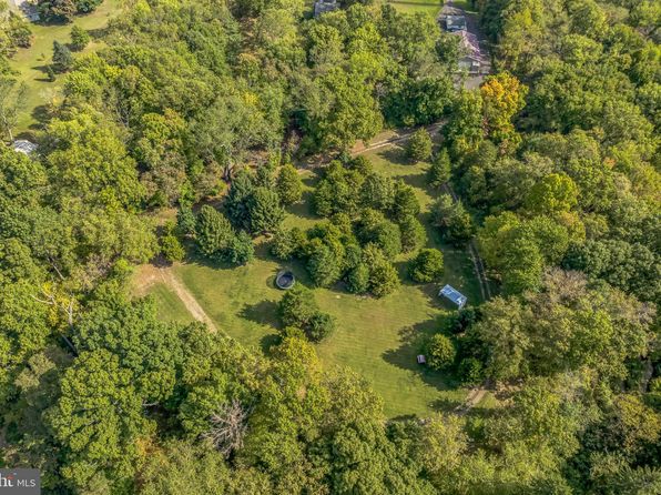 810 Mount Laurel Rd, Hainesport, NJ 08036