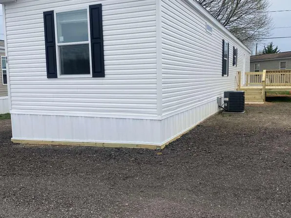 99 Keystone Ct, Honey Brook, PA 19344