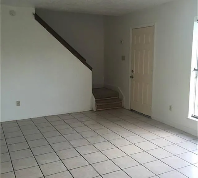3402 Knotty Oaks Trl — Photo 3