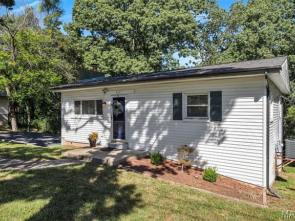 2nd image of 4651 Skyview Dr
