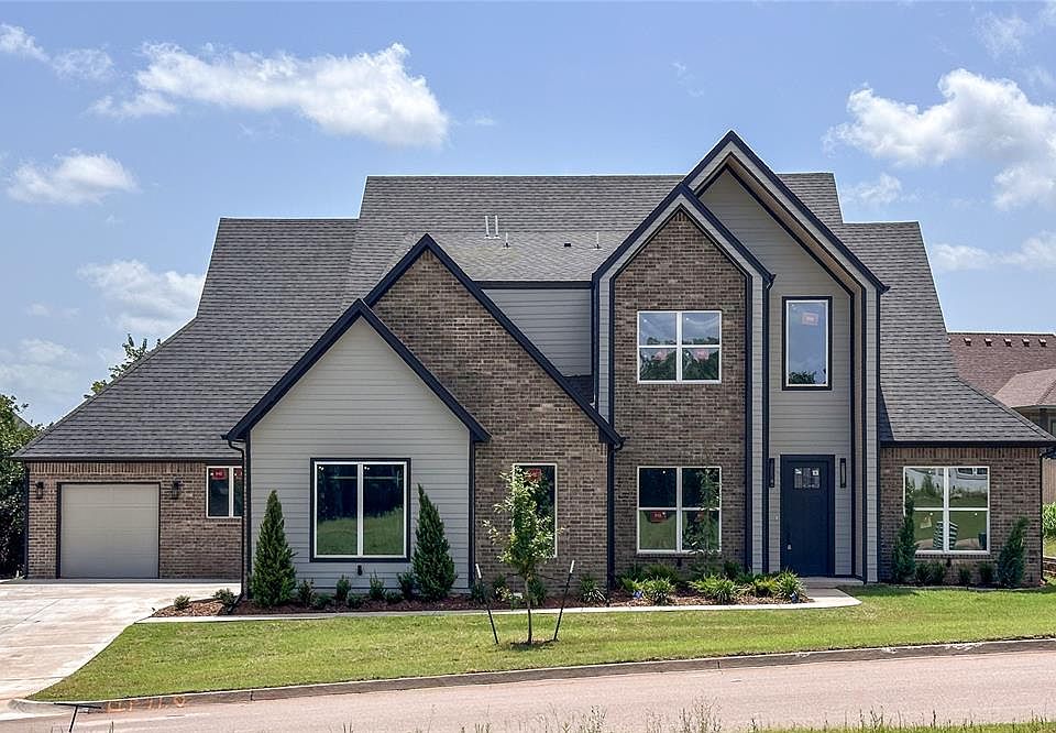 1st image of 4548 Maple Ridge Dr