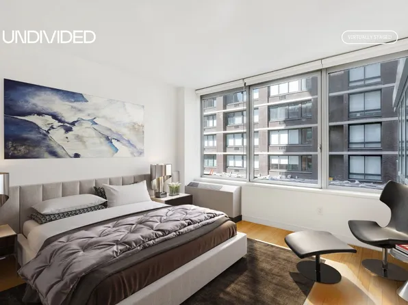 303 East 33rd Street image 3 of 11