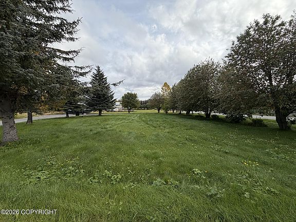 3rd image of 65400 Nikolaevsk Rd