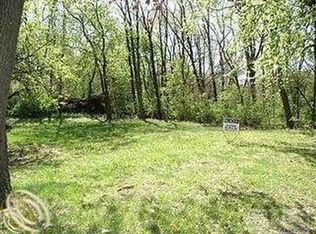 3915 Hazel Ter, West bloomfield, MI 48323