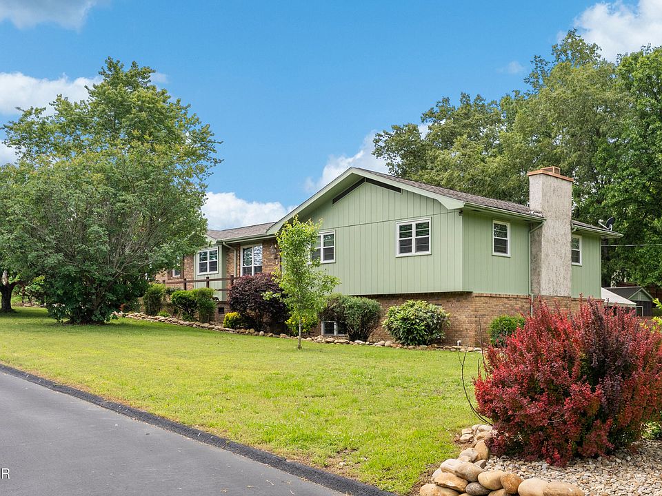 1st image of 310 Hollywood Cir
