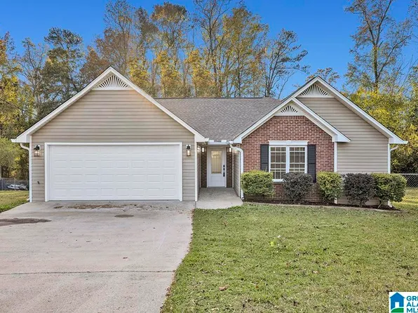 945 9th St, Pleasant Grove, AL 35127