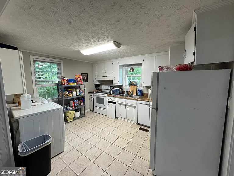 1734 E Broad St #A — Photo 10