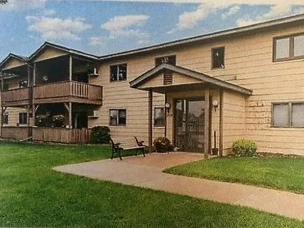 2114 Village Dr APT 125, Red Wing, MN 55066