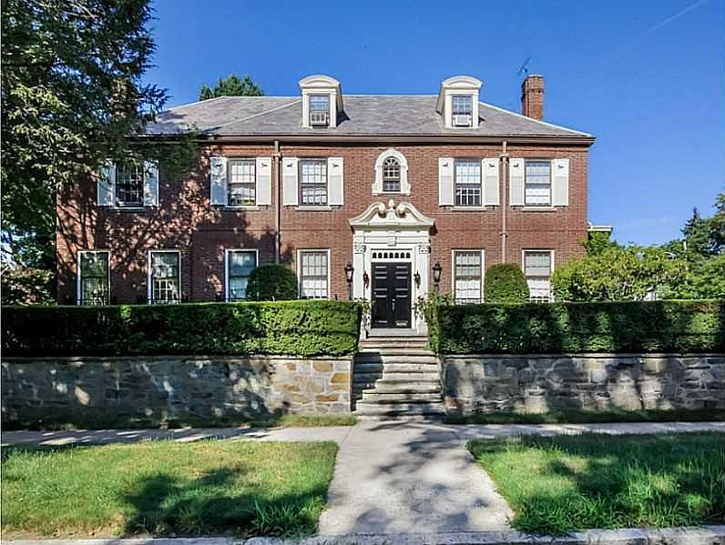 1st image of 220 Blackstone Blvd