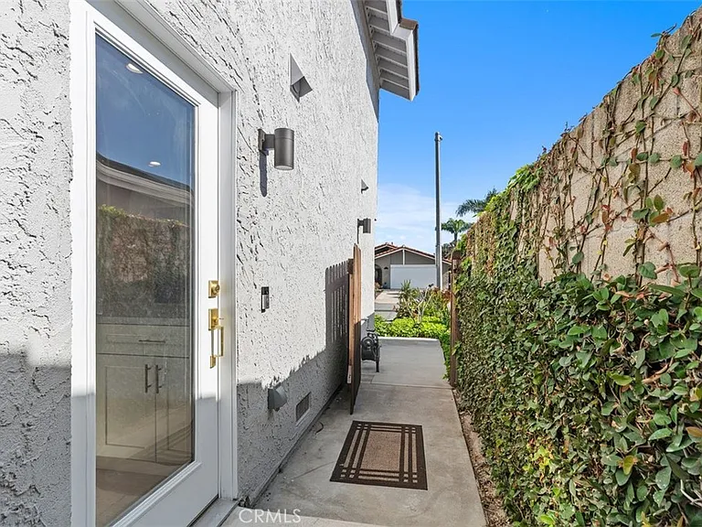 3926 Acacia St — Photo 27
