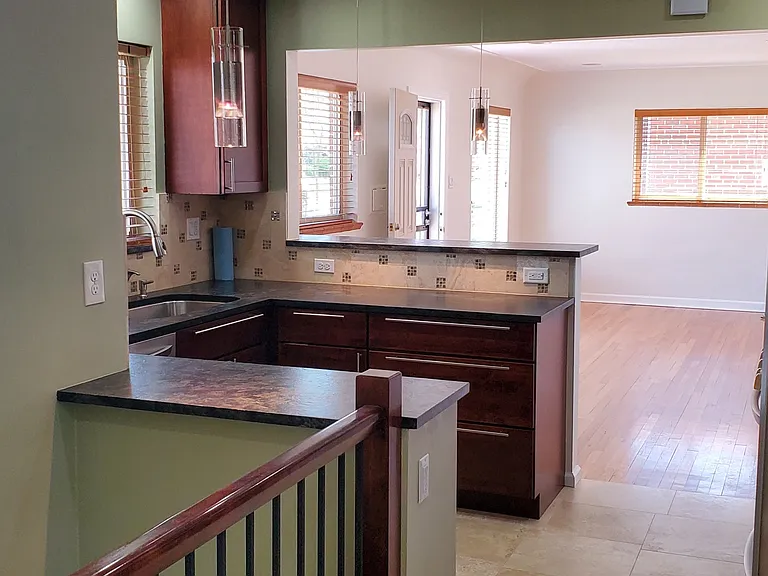 2415 Olive St — Photo 8