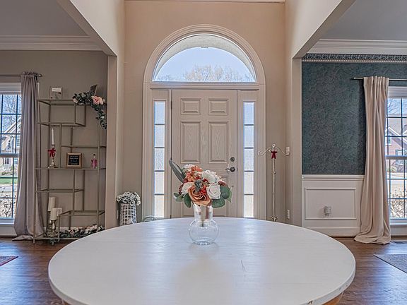 4th image of 8041 Rosemere Way