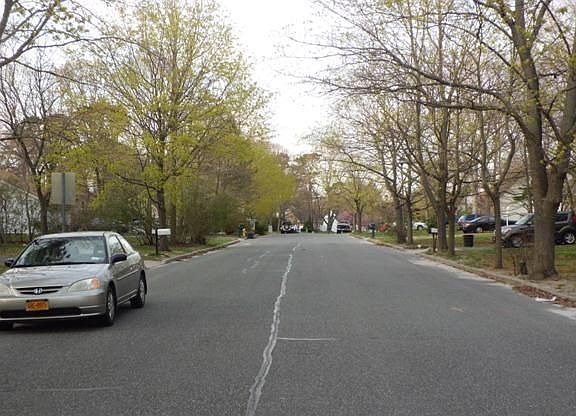3rd image of 32 Harford Dr