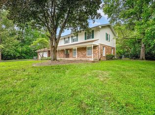 1718 Jacoby Pl, Rockford, IL 61107