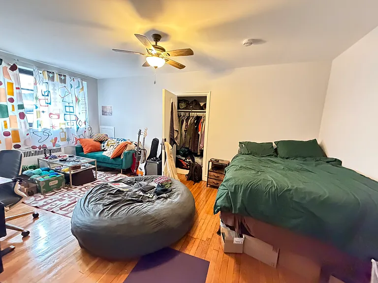65 Strathmore Rd #2 — Photo 3