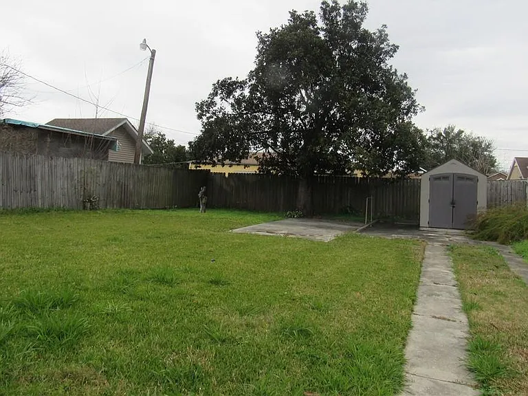 605 Bellanger St — Photo 3