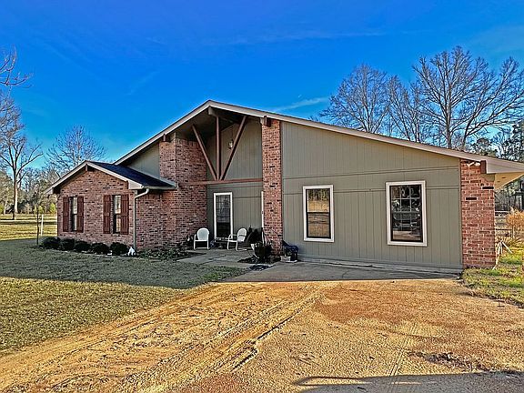 2nd image of 460 Buckskin Dr