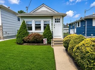 422 Crystal Ave, Staten Island, NY 10314