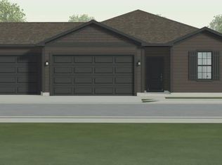 9608 N Robinhood Ave, Kansas City, MO 64154