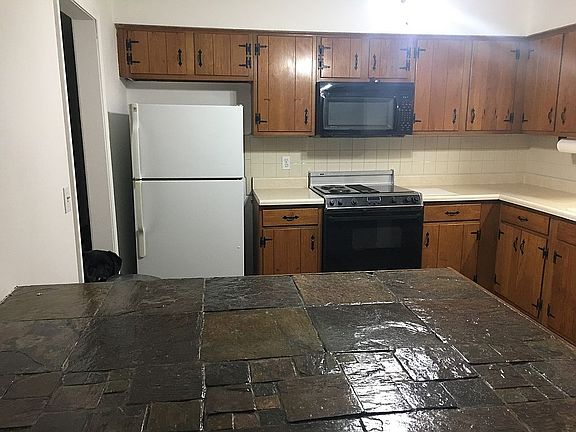 4th image of 3009 Kathleen Ave