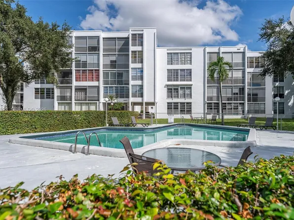 6923 Cypress Rd APT C12, Plantation, FL 33317