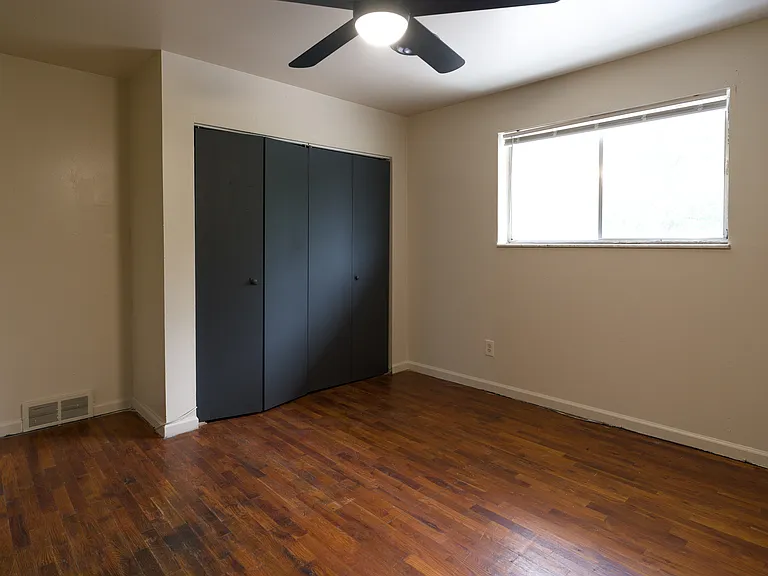 Timber Place Apartments — Photo 8