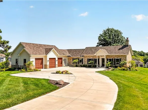 12811 W 71st St, Shawnee, KS 66216