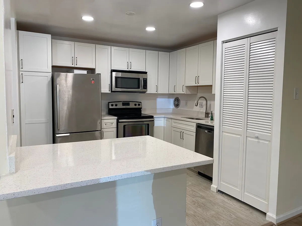 Building Photo - 7425 Democracy Blvd #2