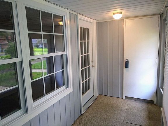3rd image of 1117B Argyll Cir