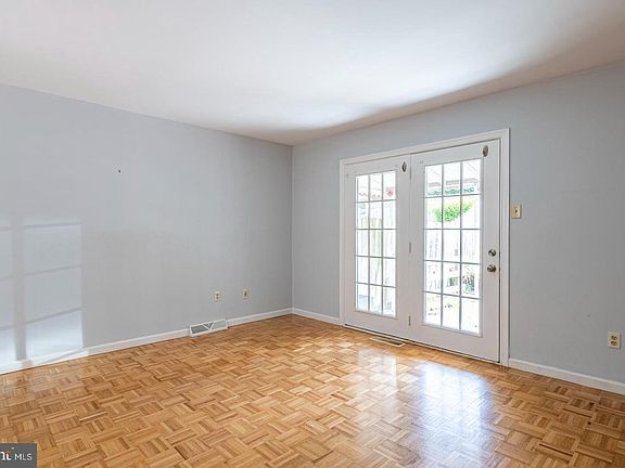 4th image of 443 S Wyomissing Ave